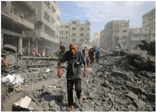 غارات صهيونية توقع 100 شهيد وترامب يبرر الهجوم الصهيوني