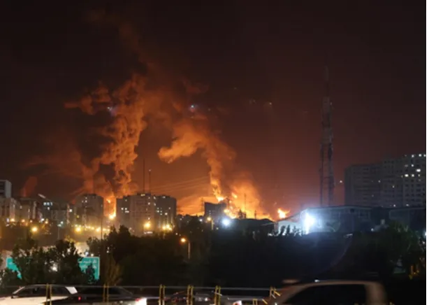 واشنطن توسع ضرباتها وطهران تعلن استهداف قاعدة التنف